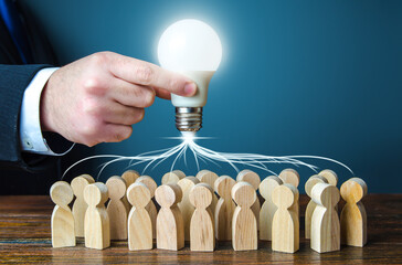 空调到底怎么用最省电？